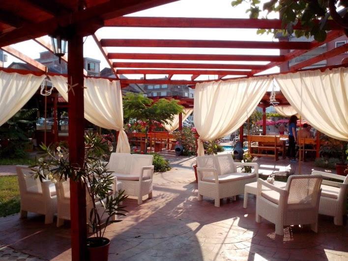 Alba Family Club Hotel 프리모르스코 외부 사진